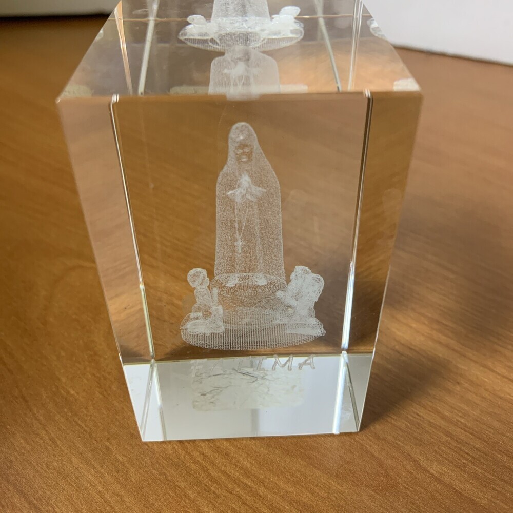 Vintage Etched Fatima Paper Weight With Box 3”x2”x2”